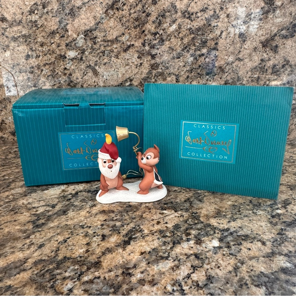 Walt Disney Classics Collection Chip and Dale Ornament